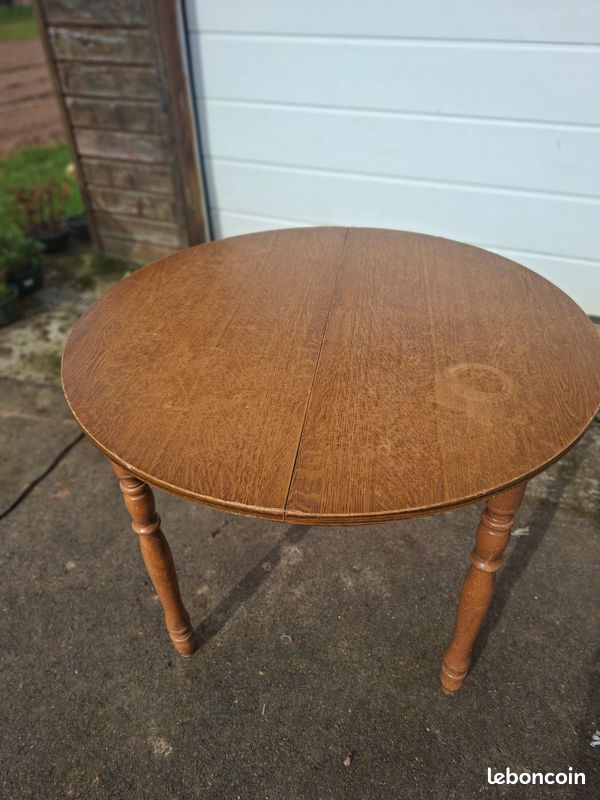 Table (image 4)
