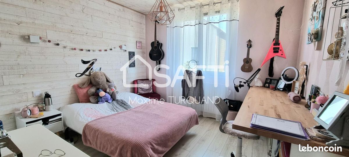 Maison 6 pièces 169 m² - Bressuire 79300 (image principale 7)