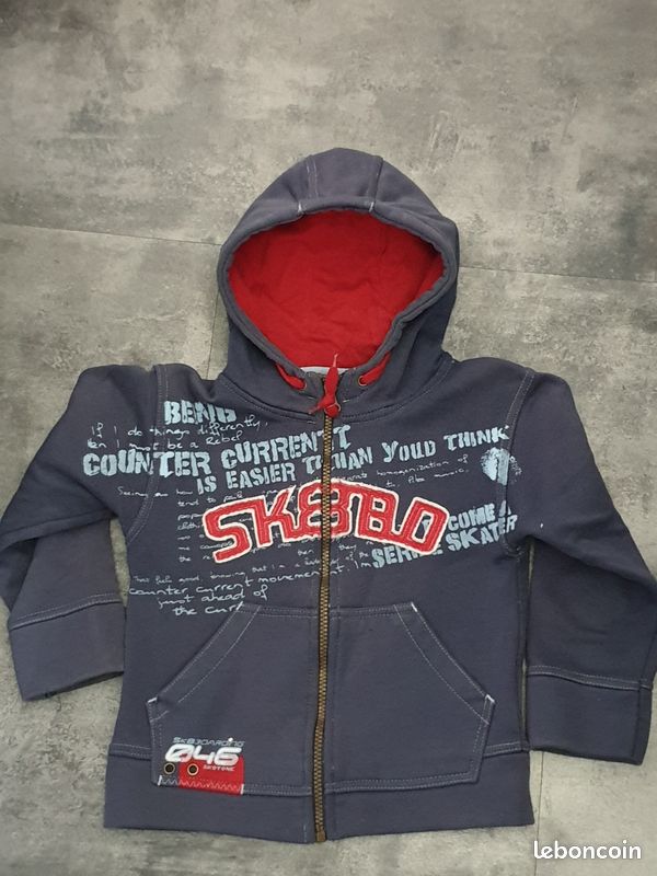 Sweat à capuche 4 ans (image 1)