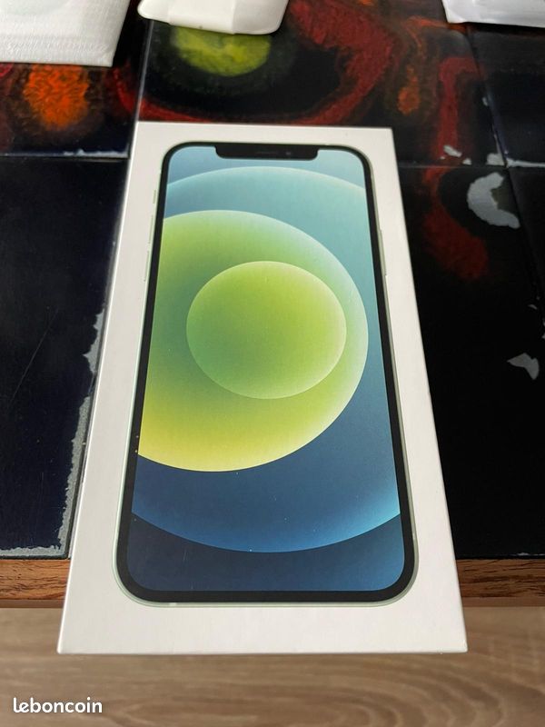 IPhone 12 vert 128Go parfait état (image 10)