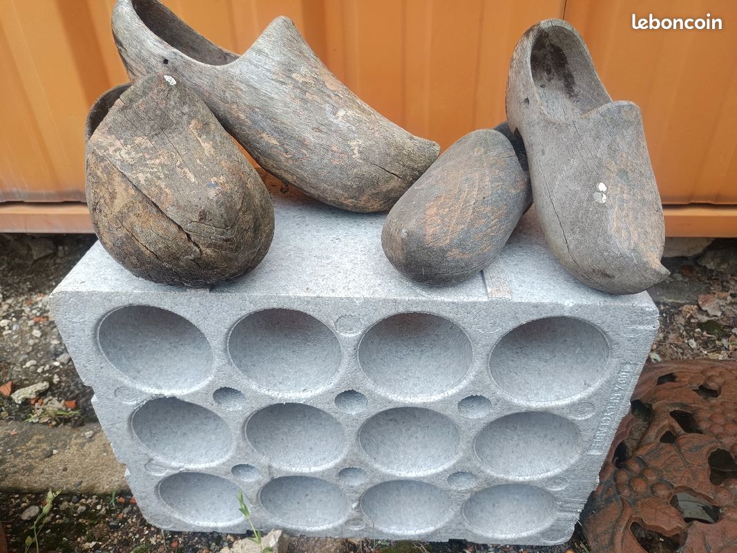 Sabots ancien en bois (image 2)
