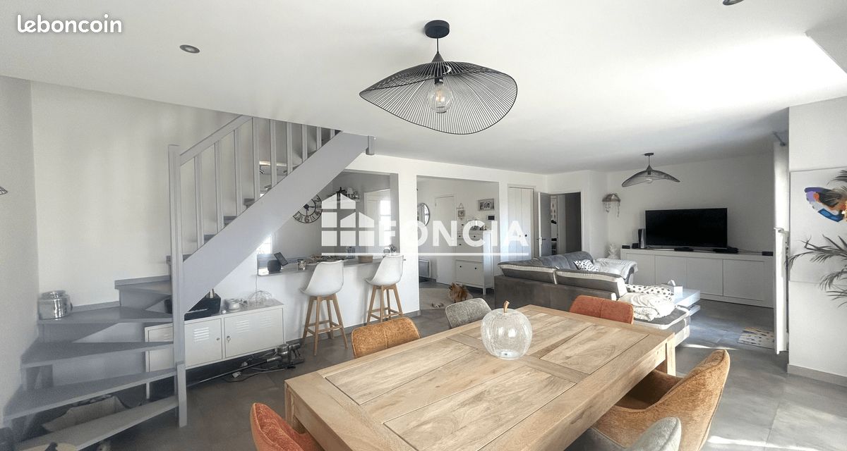 Maison 6 pièces 160 m² · à Saint-Pryvé-Saint-Mesmin · 160 m² · 349 900 €