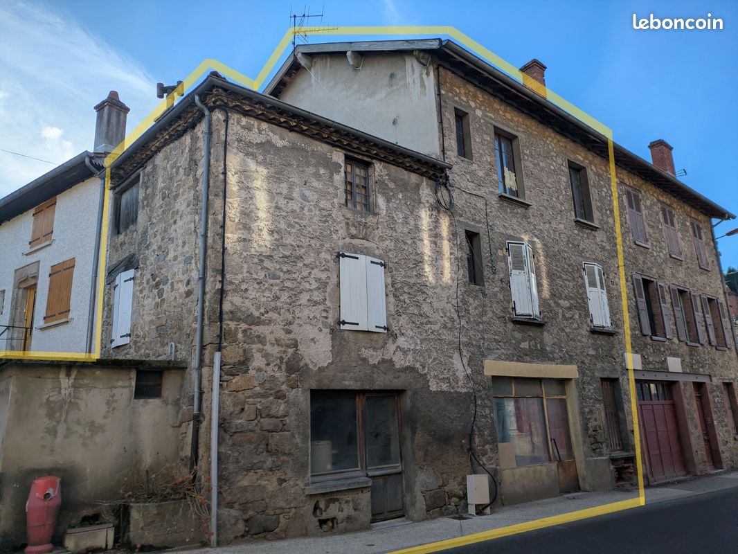 Maison 6 pièces 150 m² · à Vocance · 150 m² · 49 000 €