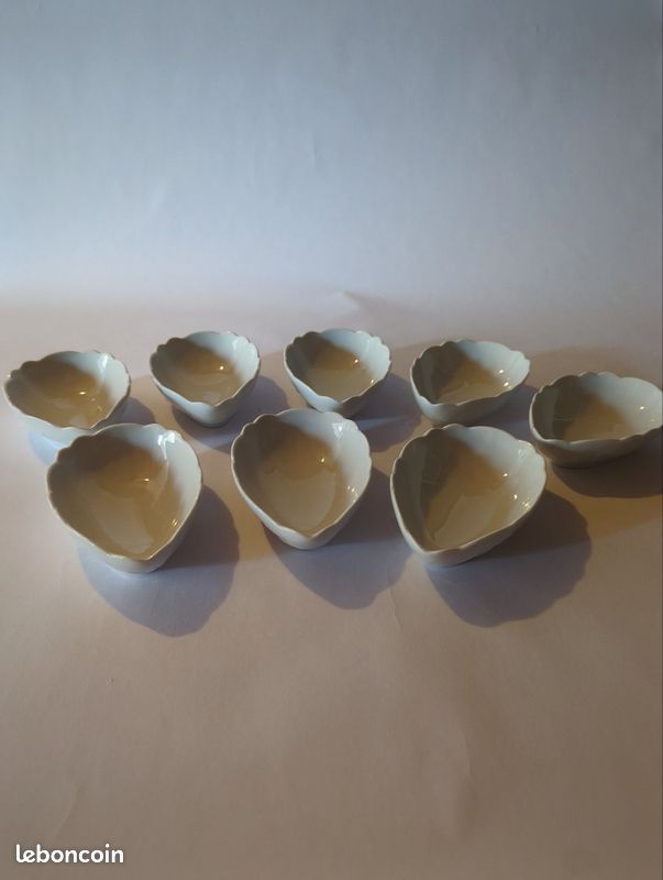Lot de 8 coupelles en porcelaine (image 2)