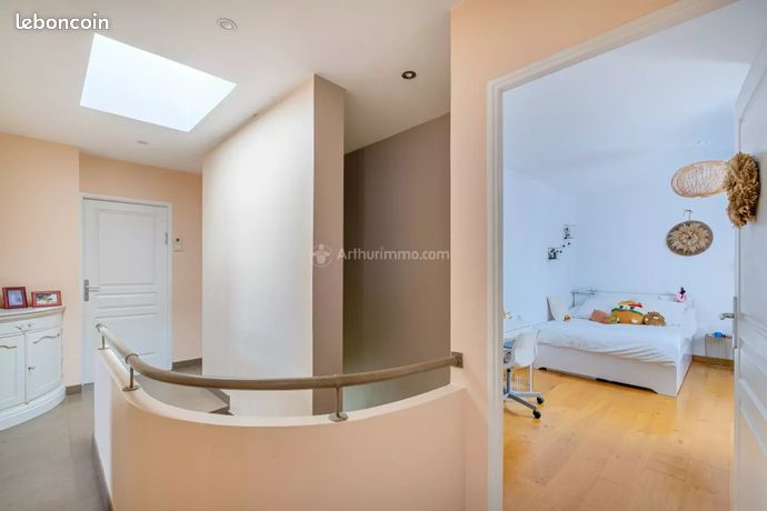 Maison 6 pièces 170 m² — 9