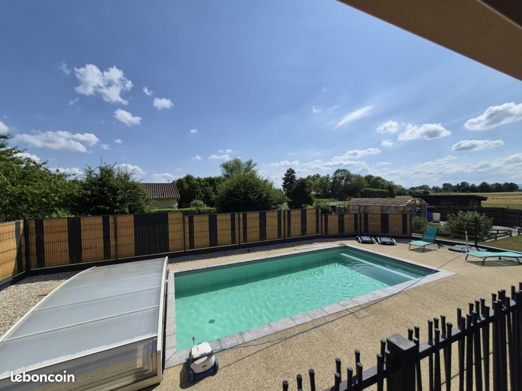 Maison 5 pièces 129 m² · à Saint-Bénigne · 129 m² · 360 000 €