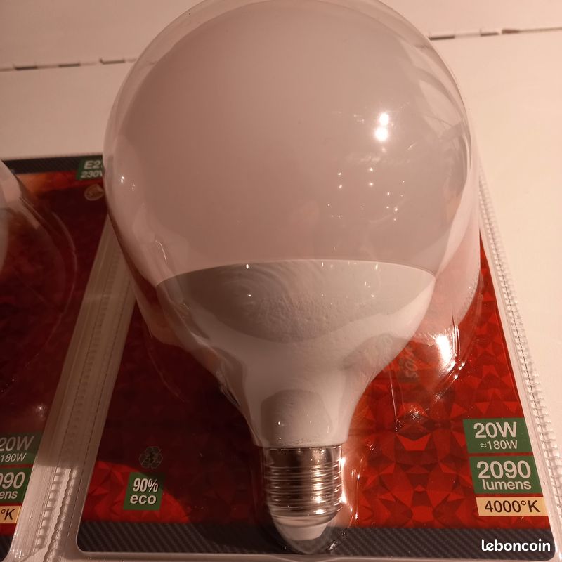 Ampoule Globe LED E27 20W Blanc Froid Diamètre120 (image 1)