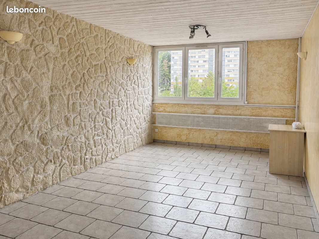 Appartement 3 pièces 64 m² · à Saint-Étienne · 64 m² · 650 €