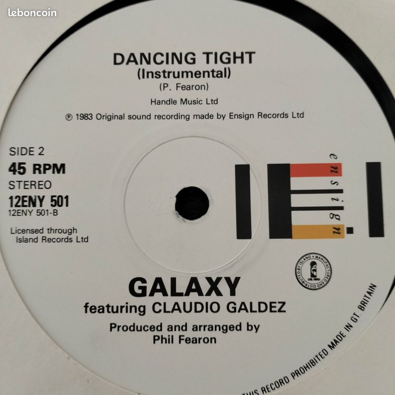 Maxi Funk Galaxy dancing tight (image 3)