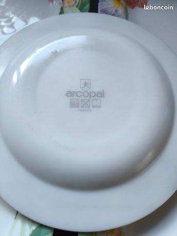 Plat De Service Ancien Arcopal – Collection Vaisselle Vintage 70, Blanc Verre, Quelques Rayures