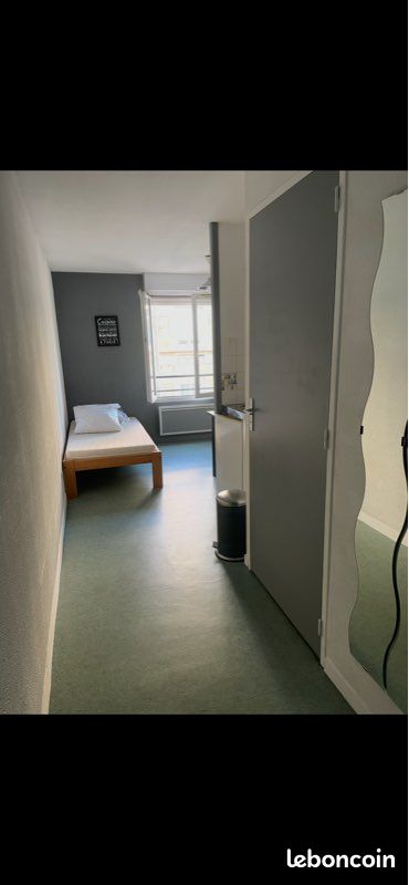 Appartement 1 pièce 21 m² · à Saint-Étienne · 21 m² · 335 €
