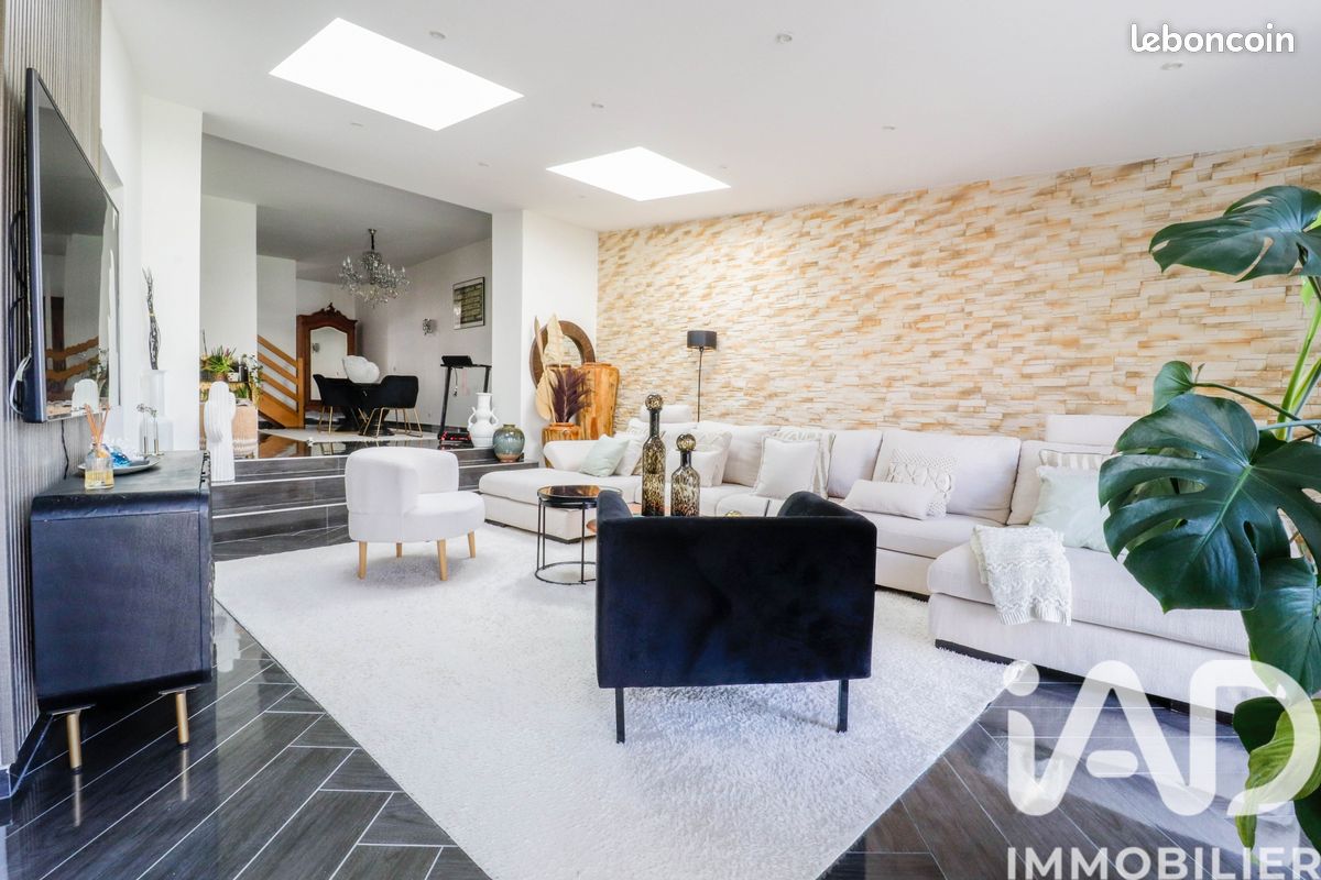 Maison 8 pièces 225 m² · à Saulx-les-Chartreux · 225 m² · 649 000 €