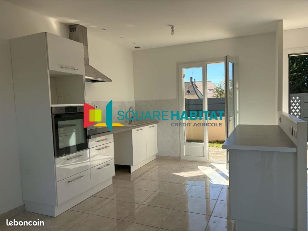 Maison 5 pièces 120 m² · à Mehun-sur-Yèvre · 120 m² · 850 €/mois