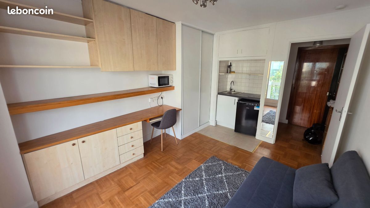 Appartement 1 pièce 18 m² · à Neuilly-sur-Seine · 18 m² · 885 €/mois