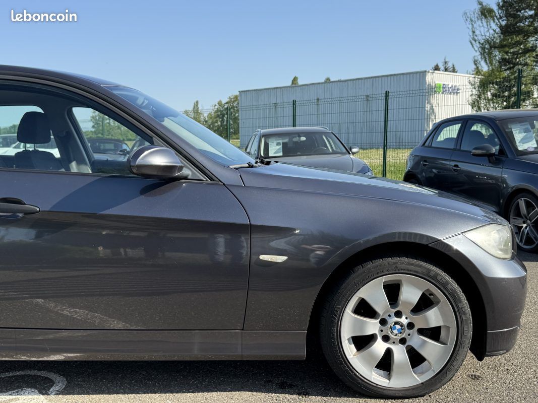BMW Série 3 V (E90) 320i 150ch Sport Garantie 6 Mois (image 16)