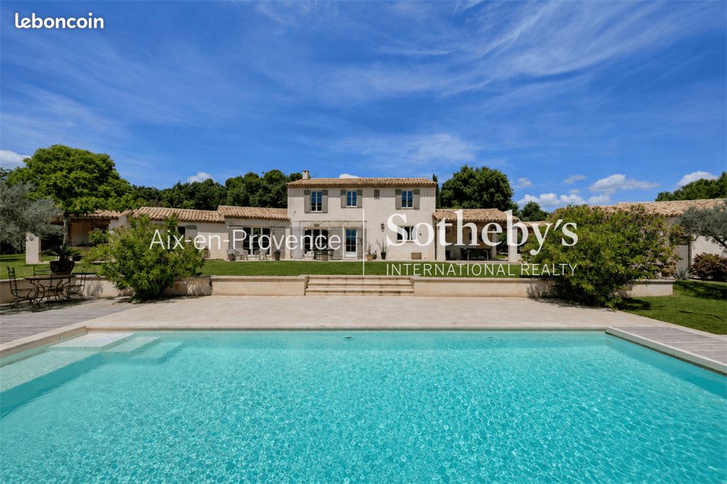 Maison 8 pièces 230 m² · à Aix-en-Provence · 230 m² · 2 362 000 €