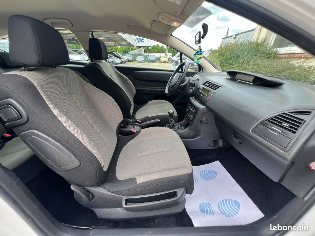 CITROEN C4 COUPE 1.6 VTi 120 cv (image 10)