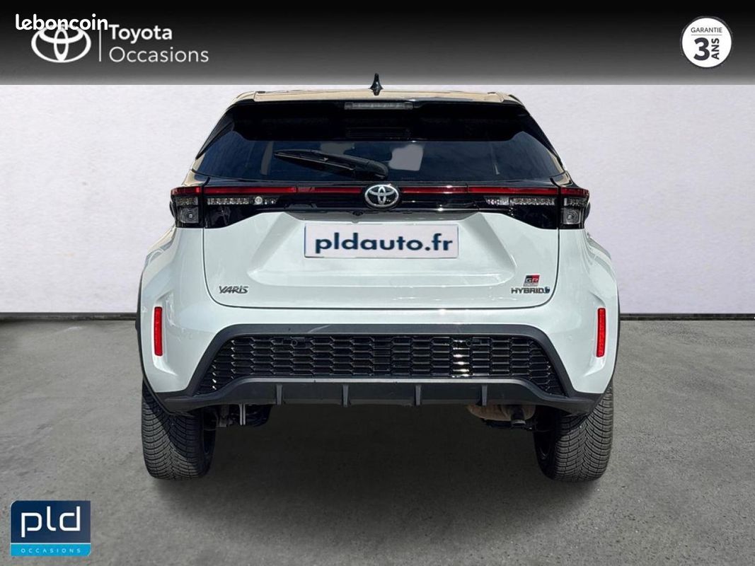 Toyota Yaris Cross 116h GR Sport MY22 (image 5)