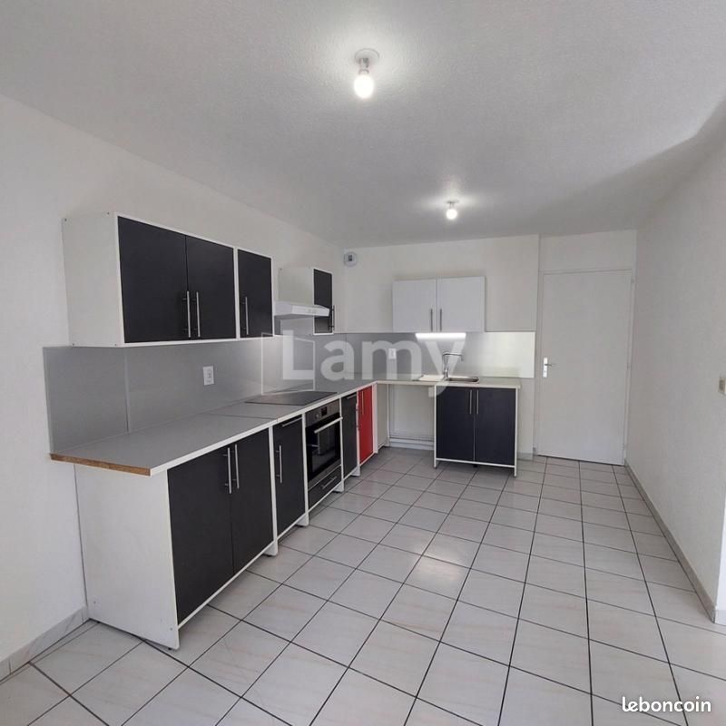 Appartement 3 pièces 73 m² · à Grenoble · 73 m² · 859 €