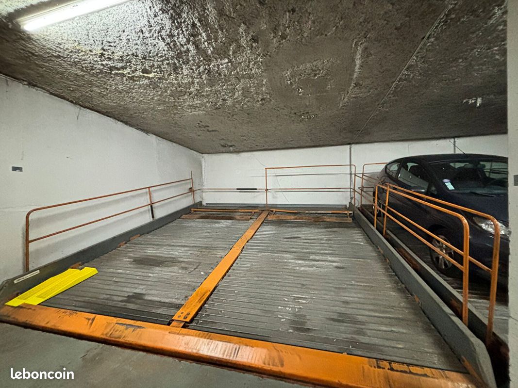Parking 10 m² · à Montrouge · 10 m² · 17 000 €
