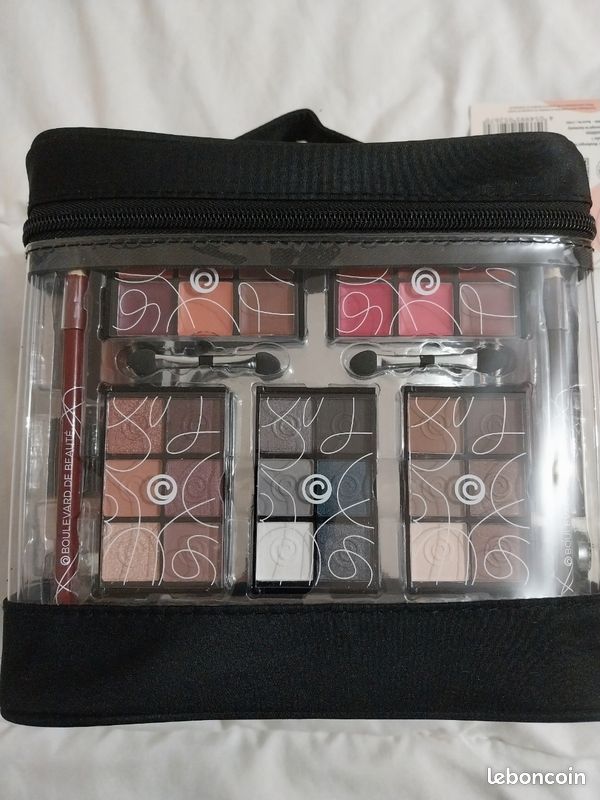 Vanity de maquillage (image 8)