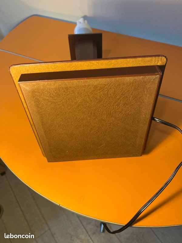 Lampe de bureau gainé de cuir marron (image 10)