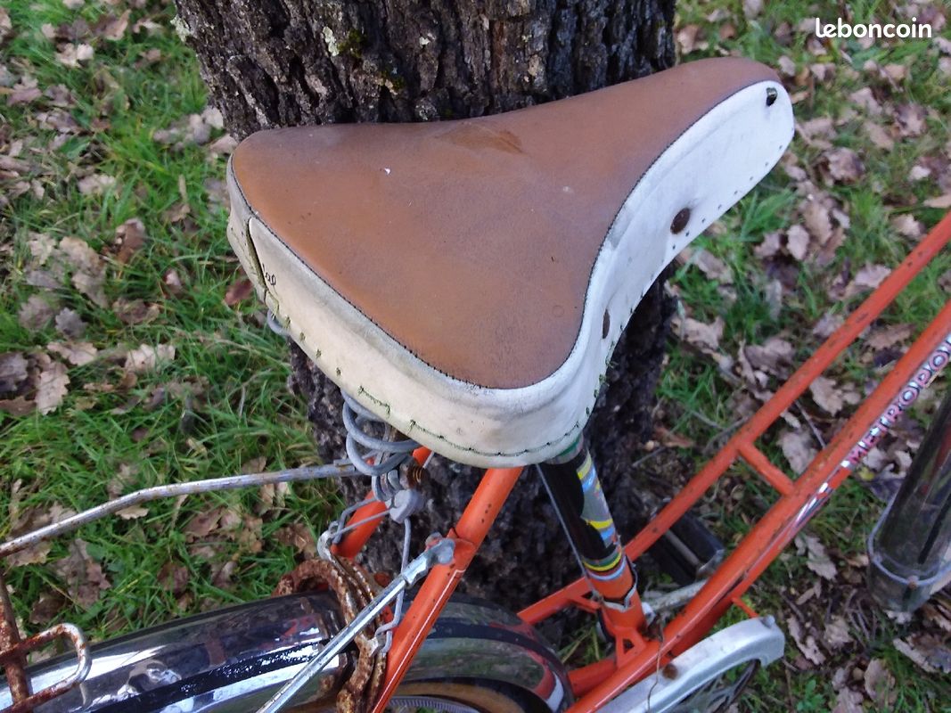 Vélo femme années 70s marque métropole, selle 2 couleurs (image 5)