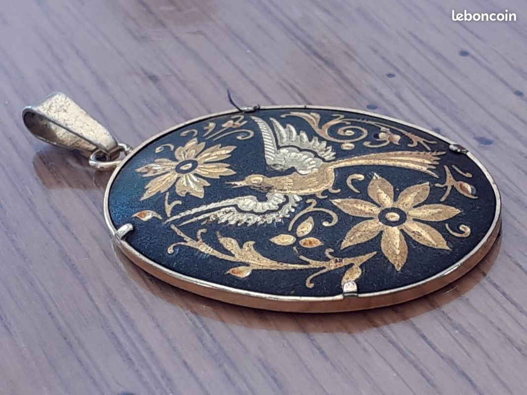 Pendentif Or De Tolède Damascène Vintage - Motif Oiseau, Fleurs, Feuilles - Or Noir Et Doré - Occasion