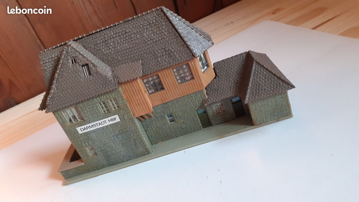 Ancien Poste D’Aiguillage Jouef 1034 – Maquette à Monter – État Neuf (Sous Boîte)