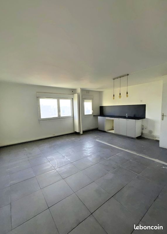 Appartement 3 pièces 70 m² · à Villeneuve-la-Garenne · 70 m² · 170 000 €