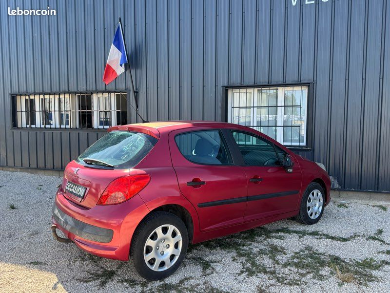 PEUGEOT 207 1.4i (image 4)