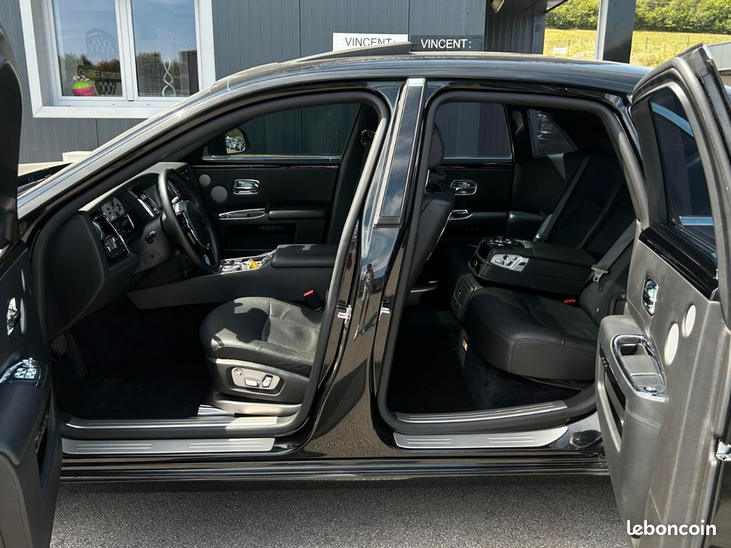 Rolls royce ghost 6.6 v12 571 cv phase 2 suivi avec 66 800 kms etat comle neuf au tarif de 129 999 (image 4)