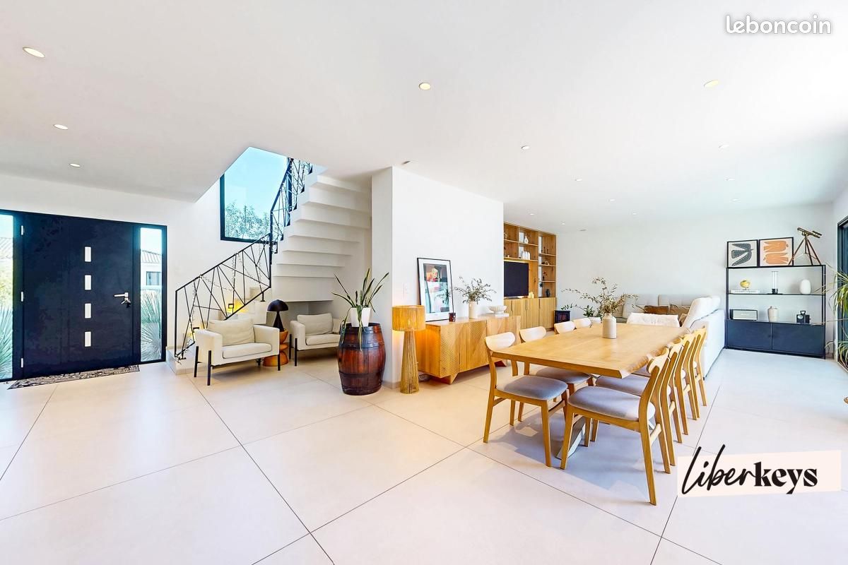 Maison 7 pièces 229 m² · à Champfleury · 229 m² · 670 000 €
