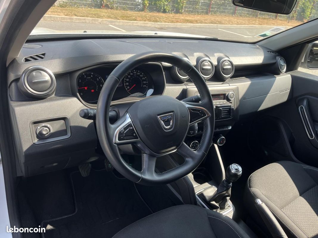 Dacia duster 1.5 bluedci 115 evasion 4x2 / suivi renault / 1ere main (image 7)