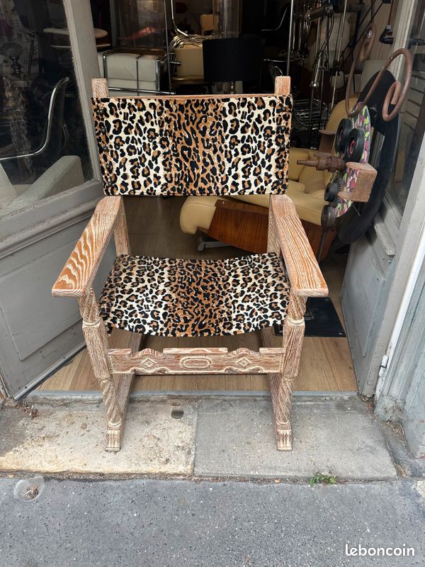 Fauteuil Vintage Chêne cérusé retapissé leopard (image 2)