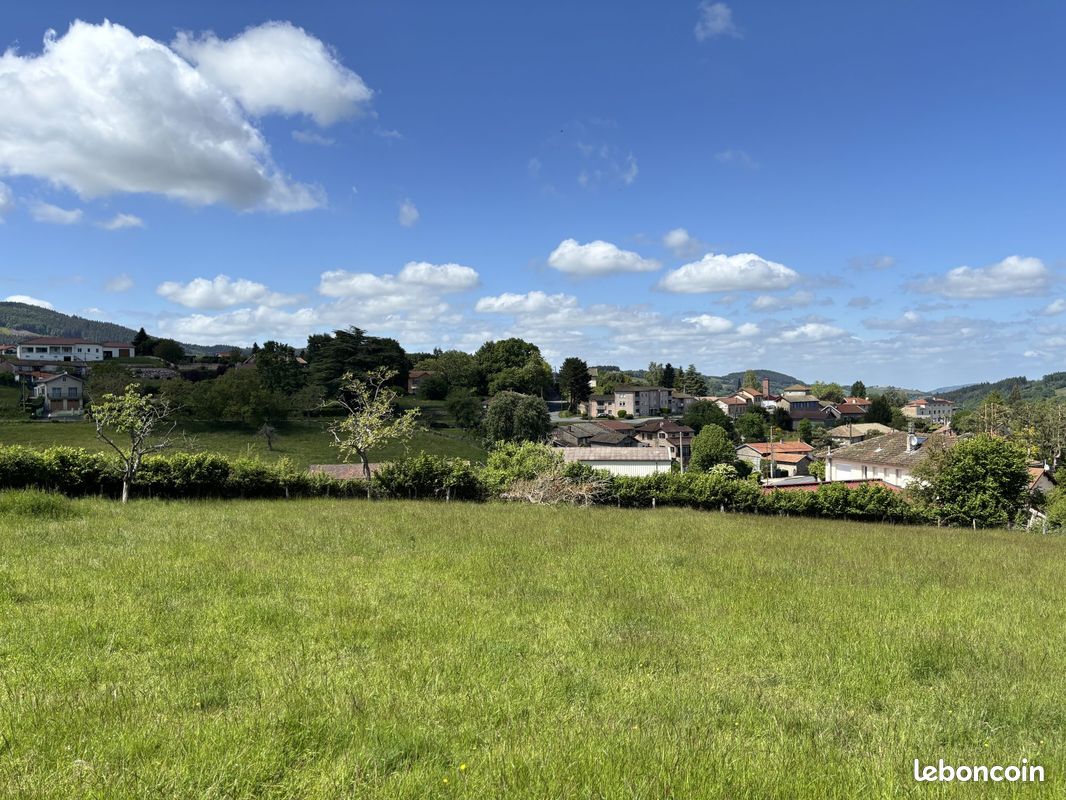 Terrain 1130 m² · à Deux-Grosnes · 1 130 m² · 35 000 €