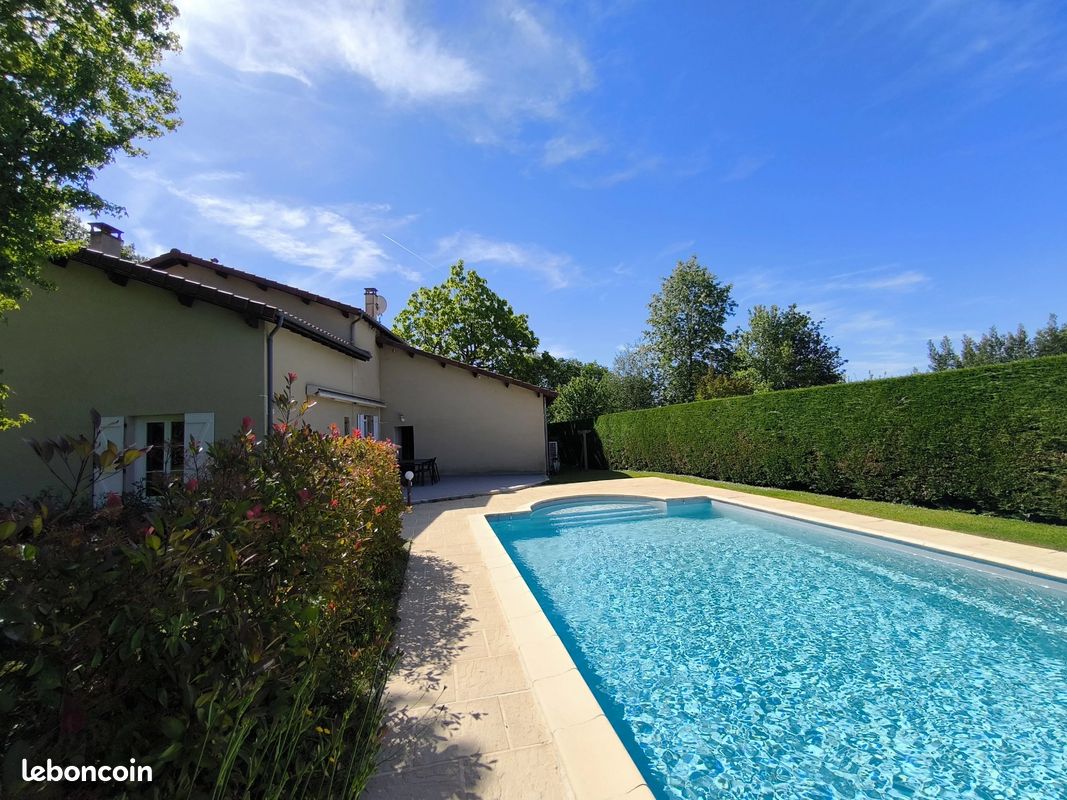 Maison 6 pièces 138 m² · à Chaillac-sur-Vienne · 138 m² · 286 000 €