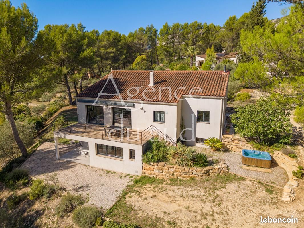 Maison 7 pièces 230 m² · à La Bouilladisse · 230 m² · 749 000 €