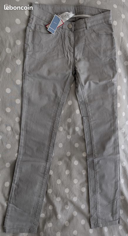 Pantalon Jacadi pour enfant, 12ans (152cm), gris clair, neuf jamais porté, avec étiquette (image 2)