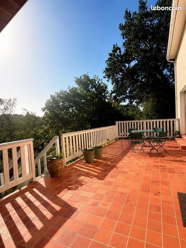 Maison 4 pièces 160 m² · à Bouliac · 160 m² · 2 300 €/mois