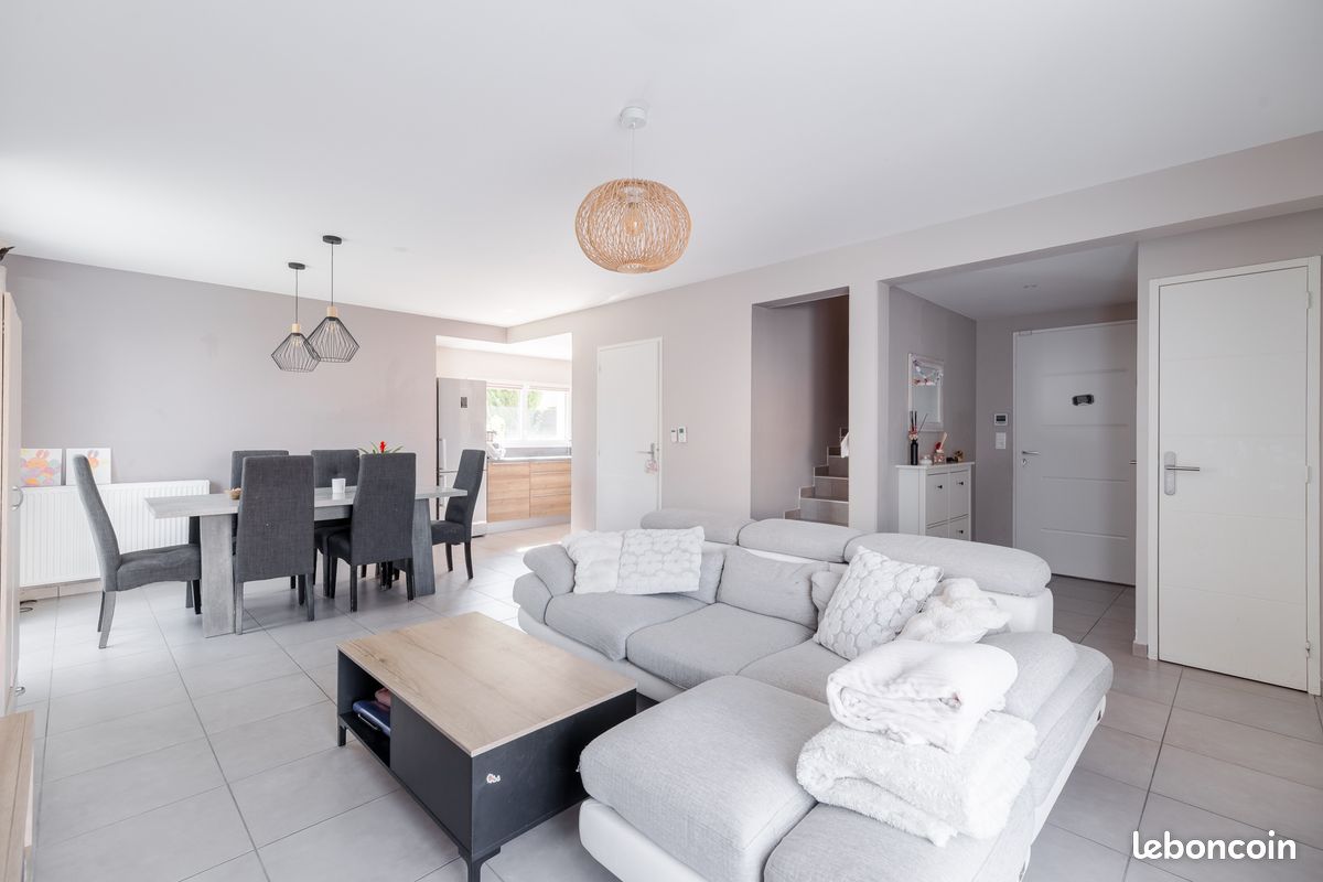 Maison 4 pièces 87 m² · à L'Isle-d'Abeau · 87 m² · 299 900 €