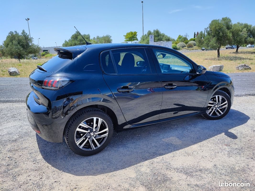 PEUGEOT 208 BlueHDi 100 SS BVM6 Allure (image 3)
