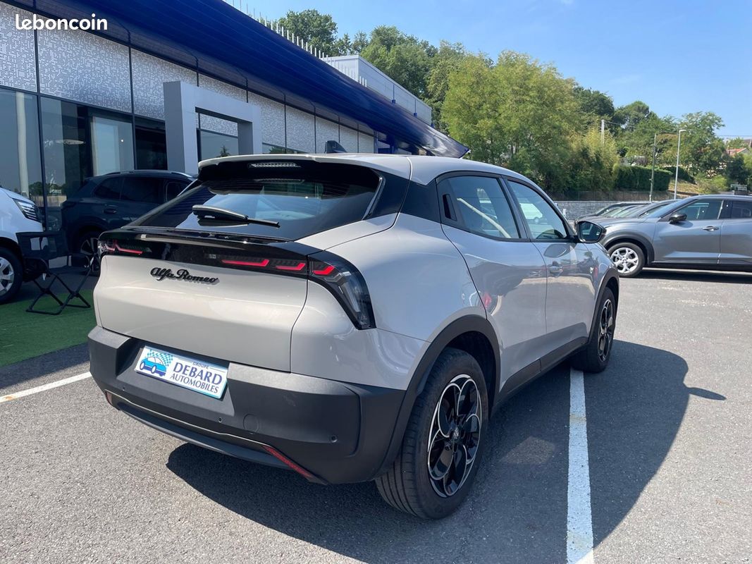 Alfa romeo JUNIOR ELETTRICA 156CH (image 6)