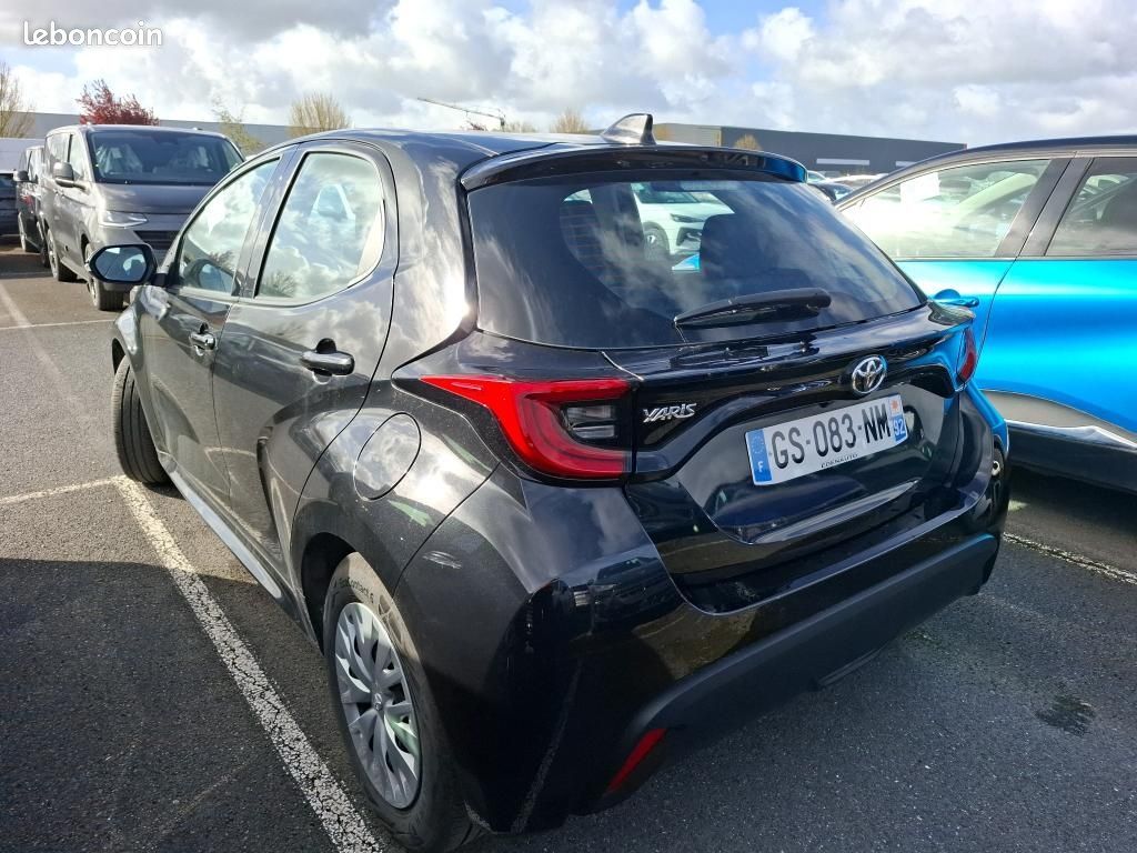 Toyota YARIS 120 VVT-I DYNAMIC BUSINESS 5P MY21 (image 2)