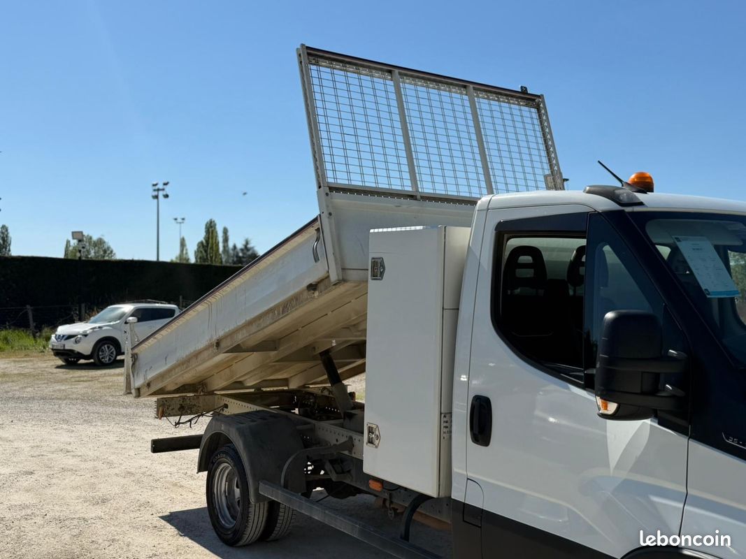 Iveco Daily Benne année 2023 1ère main TVA RECUP 23333 H.T (image 5)