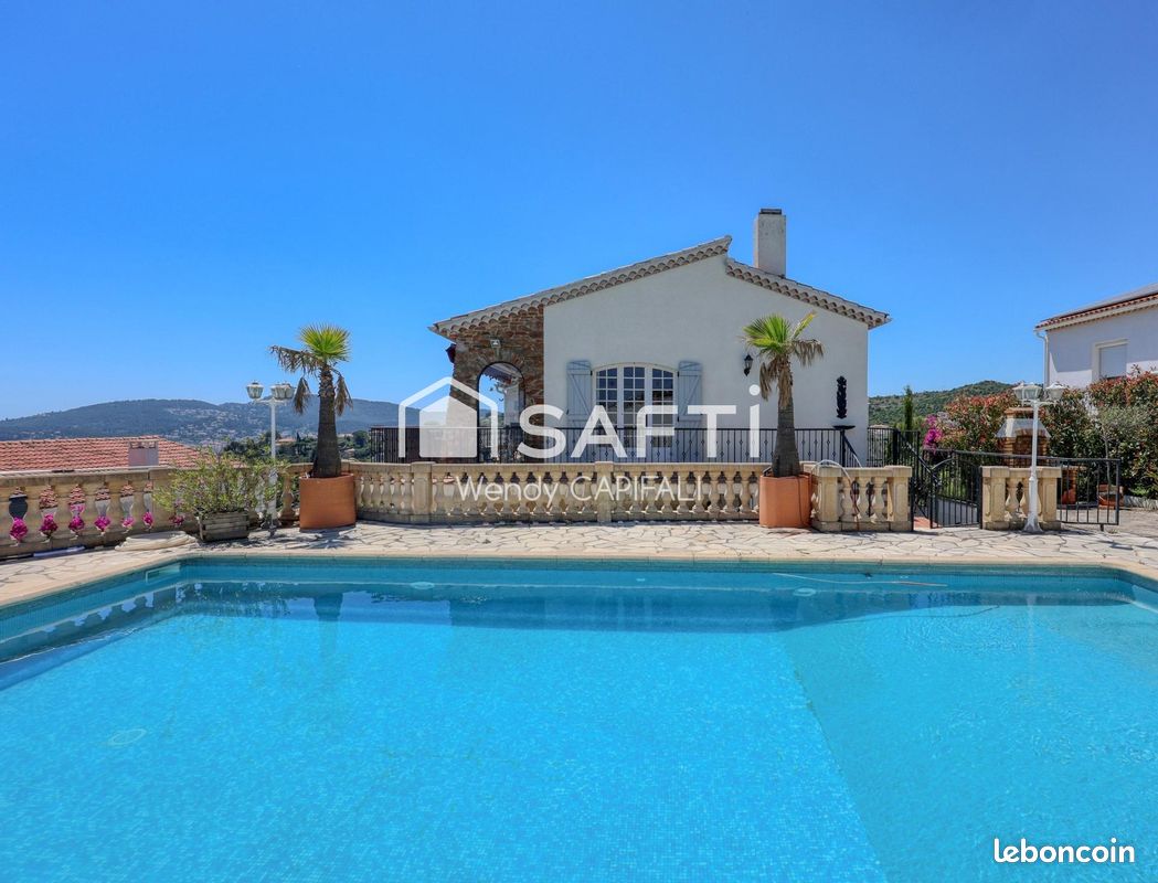 Maison 8 pièces 228 m² · à Hyères · 228 m² · 1 490 000 €