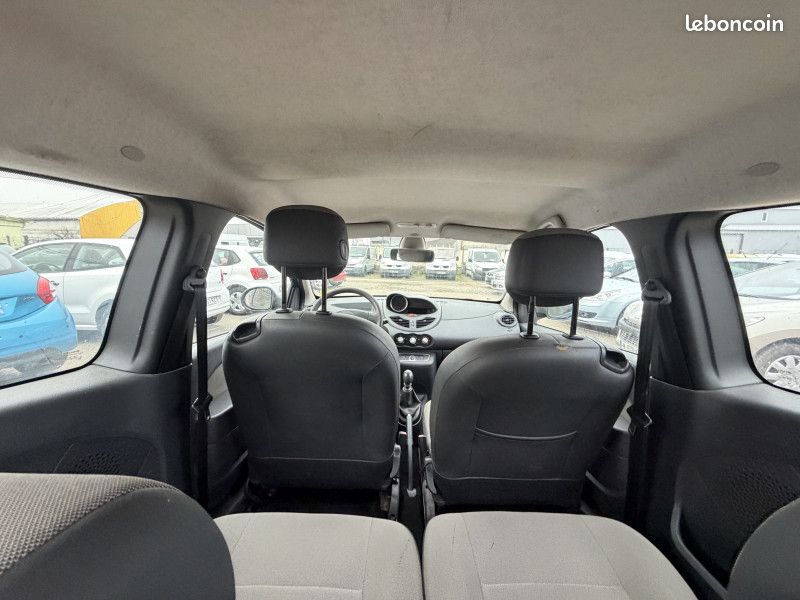 Renault TWINGO II 1.2 60CH EXPRESSION (image 18)