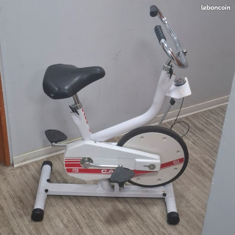 Vélo appartement cardio abdominale gym plus faire réduction - Main Image