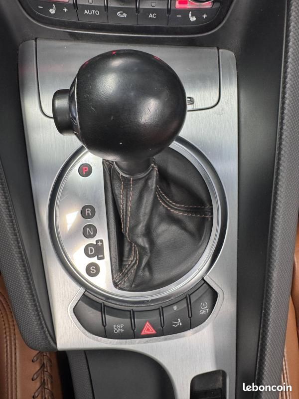 Audi TT II 3.2 V6 250ch quattro S tronic 6 (image 20)