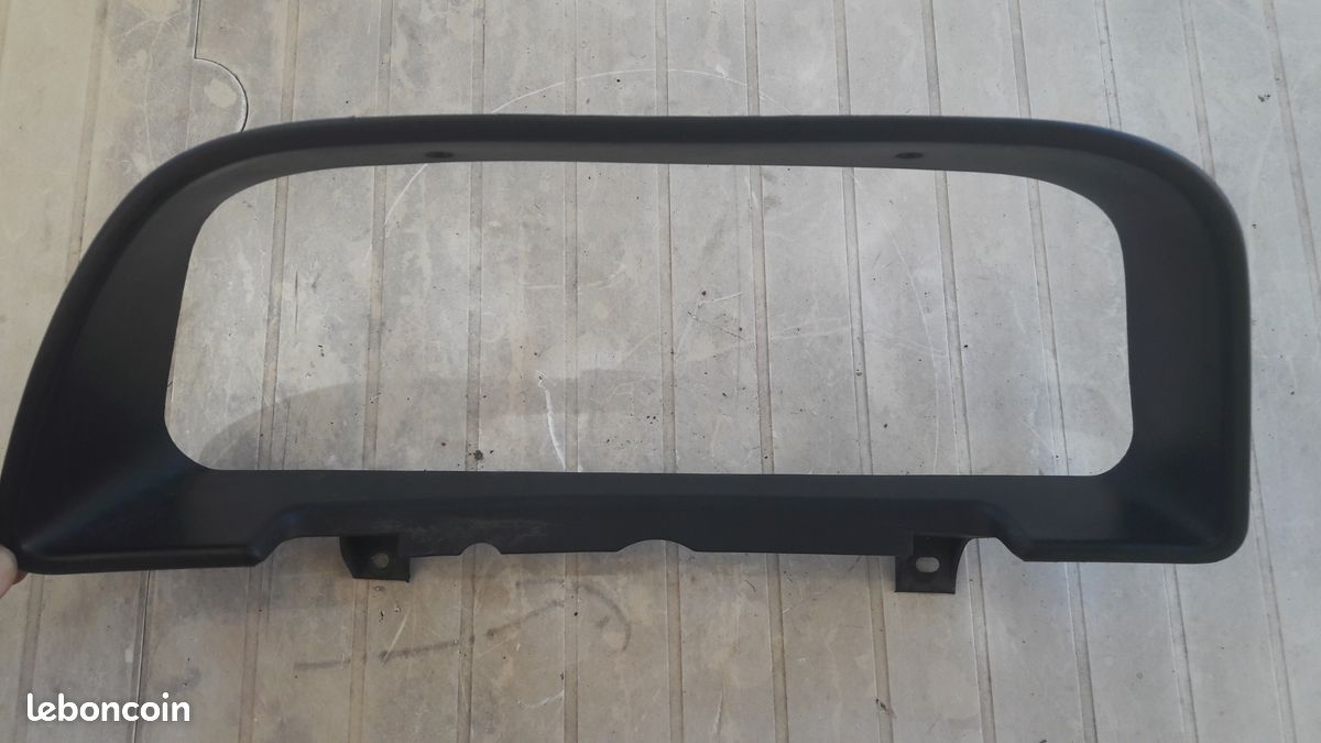 Contour Compteur Peugeot 306 (image 1)